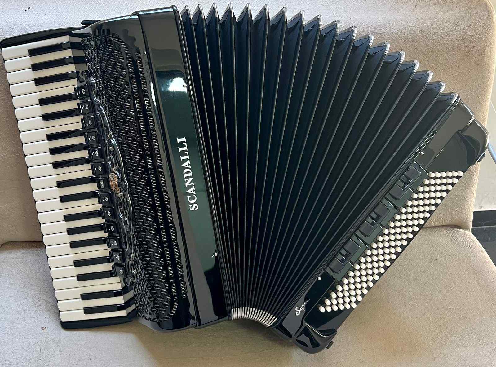 Acordeon Scandalli Super VI L
